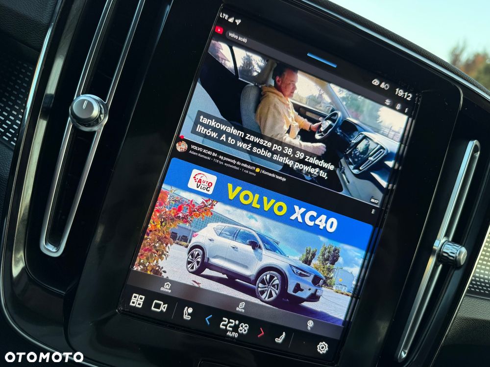 Volvo XC 40 B4 B DKG Plus Black Edition - 27