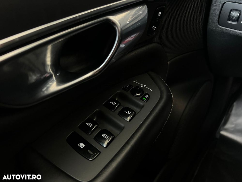 Volvo XC 90 - 36