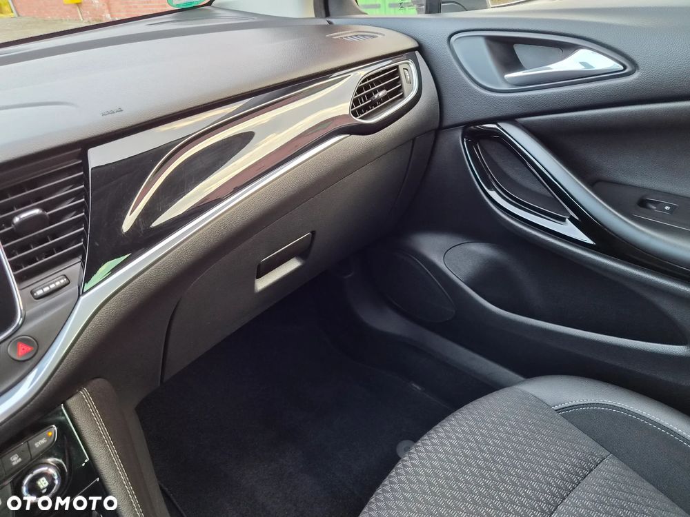 Opel Astra 1.4 Turbo Innovation - 18