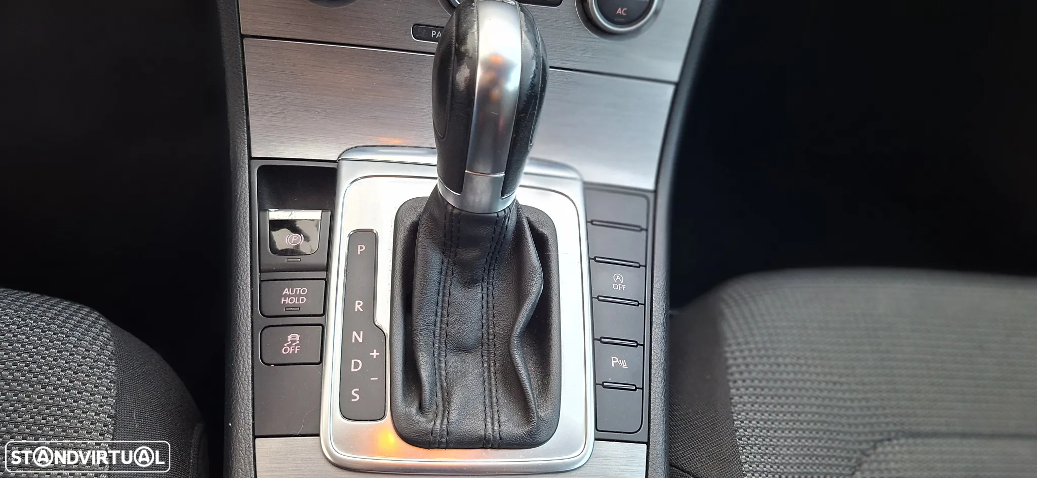 VW Passat Variant 2.0 TDi Edition Con.DSG - 32