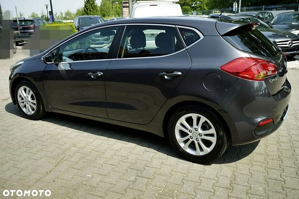 Kia Ceed - 4