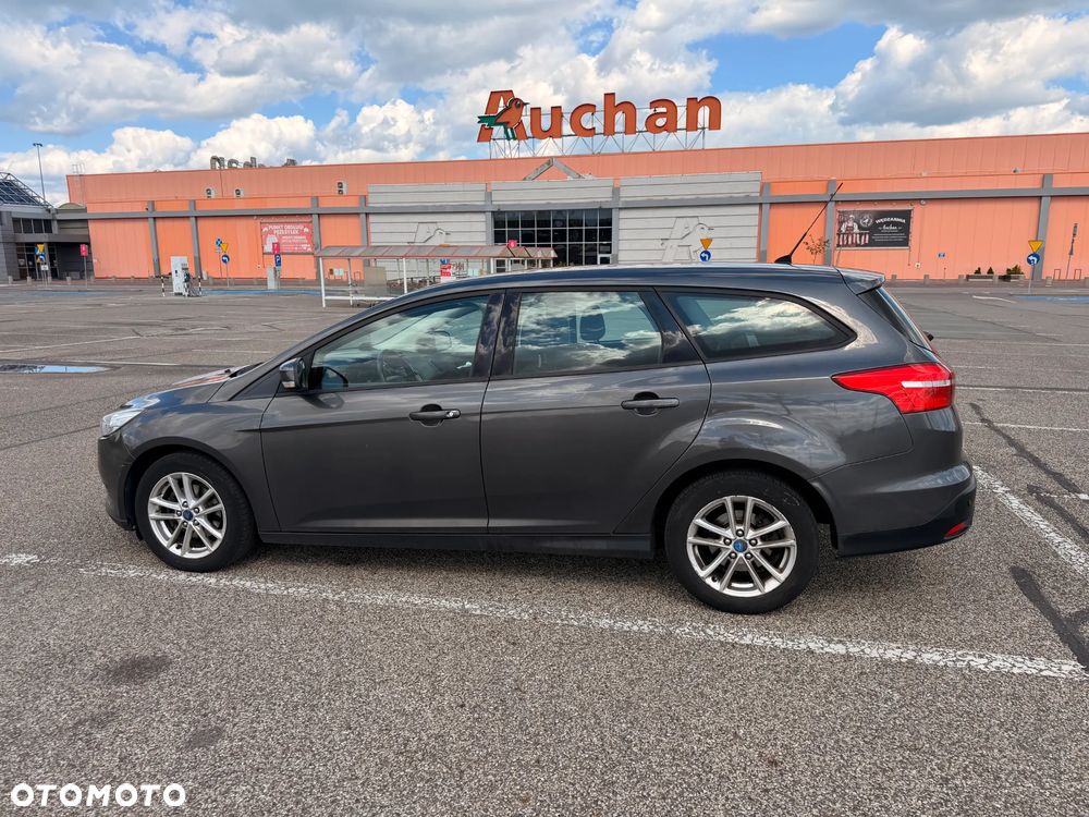 Ford Focus 1.0 EcoBoost Trend - 24