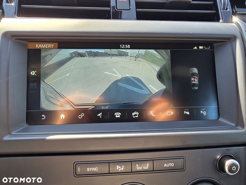 Land Rover Discovery 3.0 Si6 SE - 28