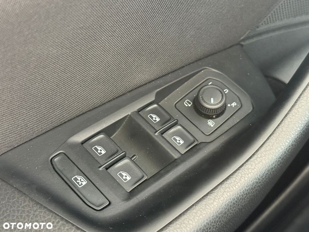 Volkswagen Passat - 30