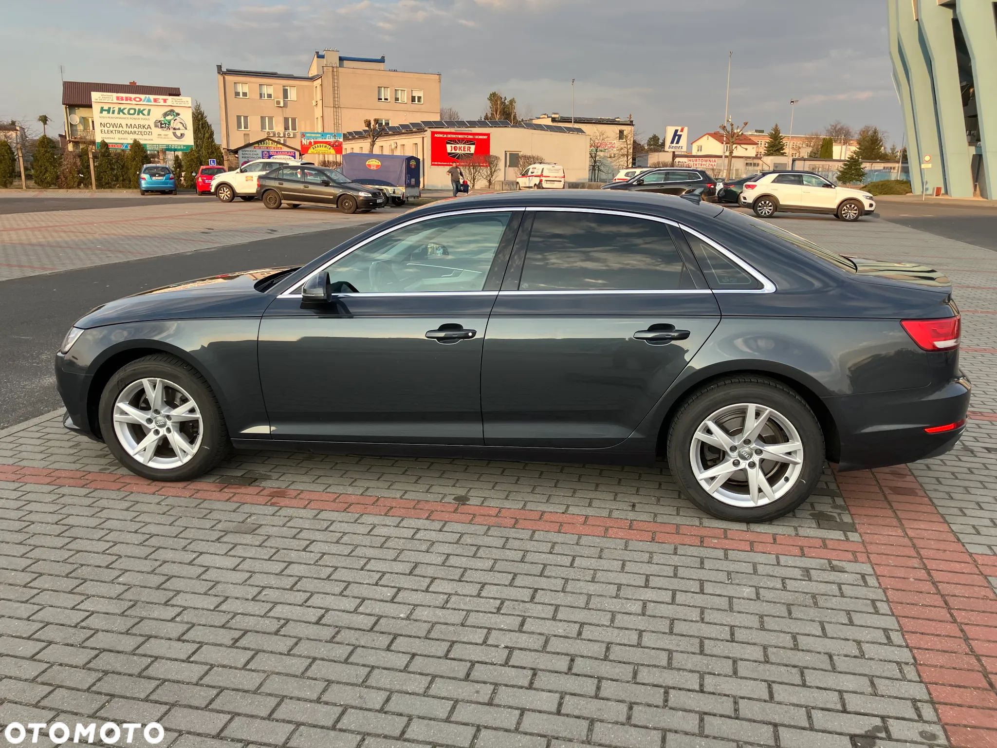 Audi A4 2.0 TDI S tronic - 4
