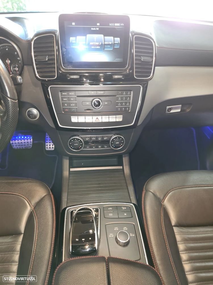 Mercedes-Benz GLE 350 d 4Matic 9G-TRONIC AMG Line - 26