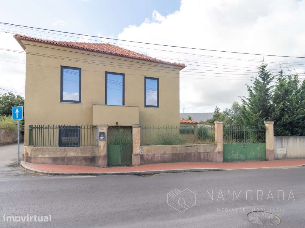 Moradia T9 com Elevado Potencial de Valorização em Avanca - Grande imagem: 2/51