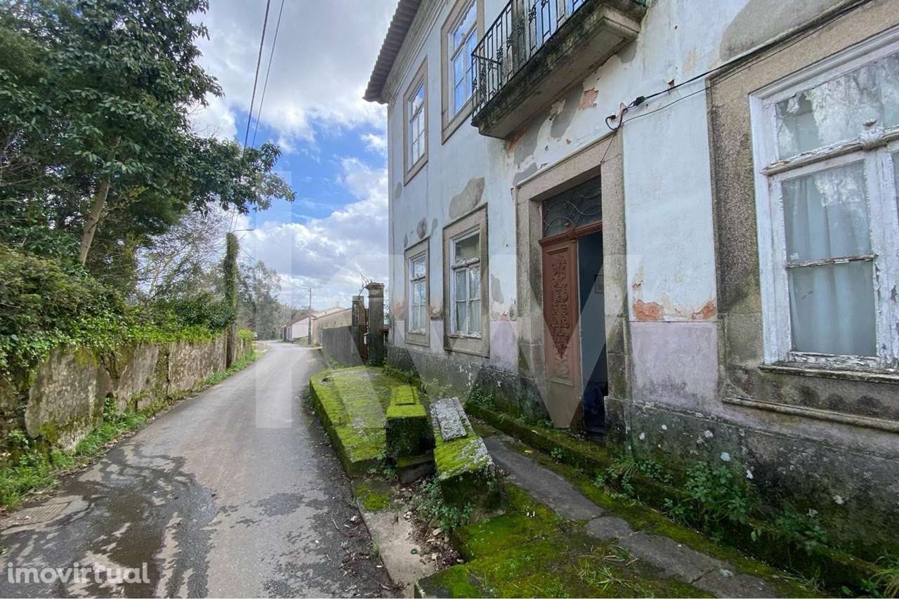 Casa centenária de início do século XIX em Macinhata do Vouga - Grande imagem: 4/60