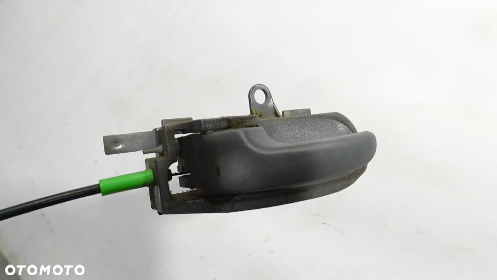 ZAMEK LEWY TYŁ DRZWI TOYOTA AYGO I 1.0 - 4