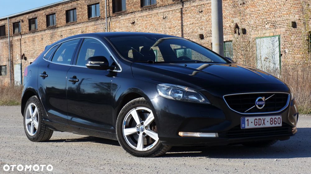 Volvo V40 D3 Momentum - 1
