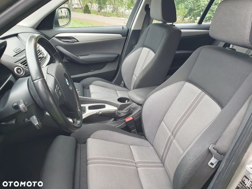 BMW X1 xDrive20d - 14