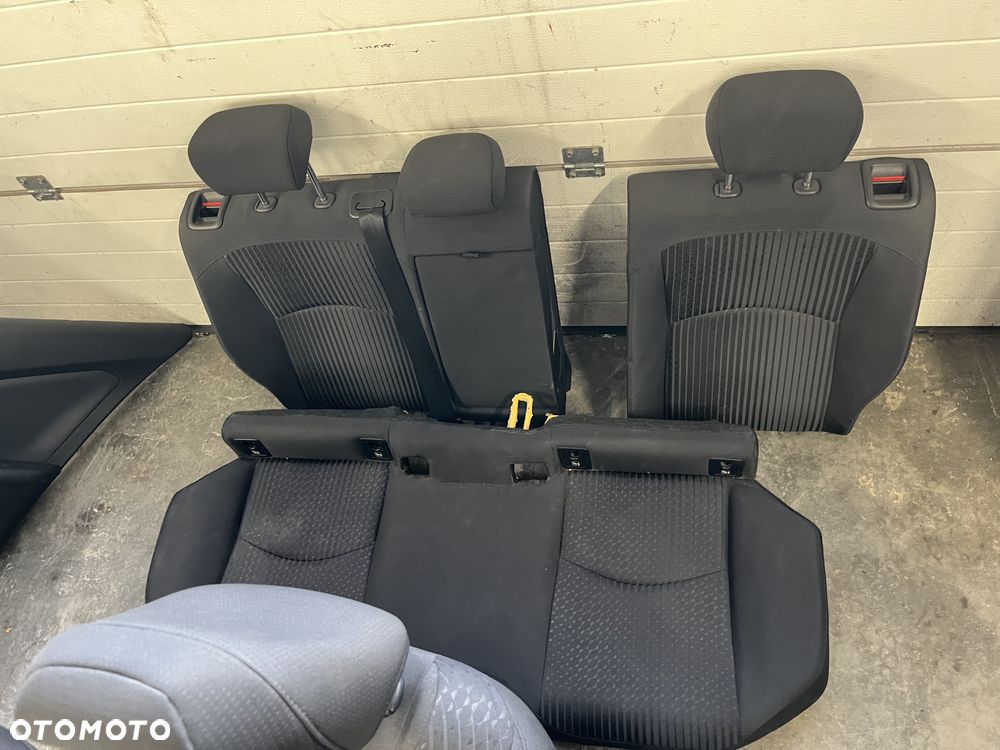 Fotele komplet wnętrze Toyota Prius IV - 6