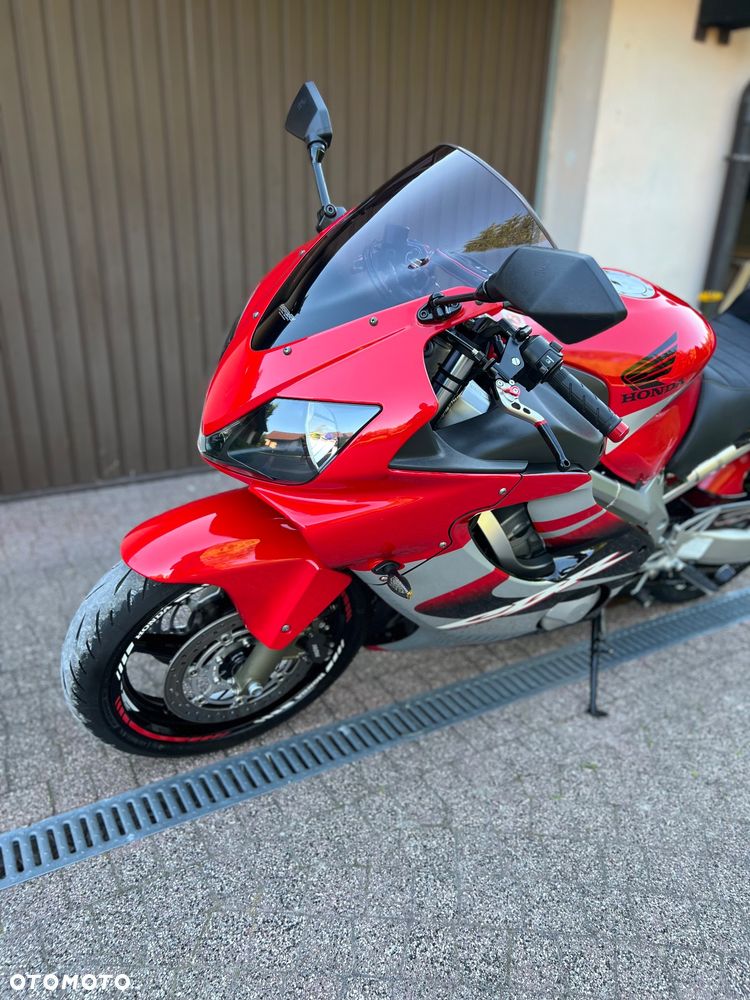 Honda CBR - 6