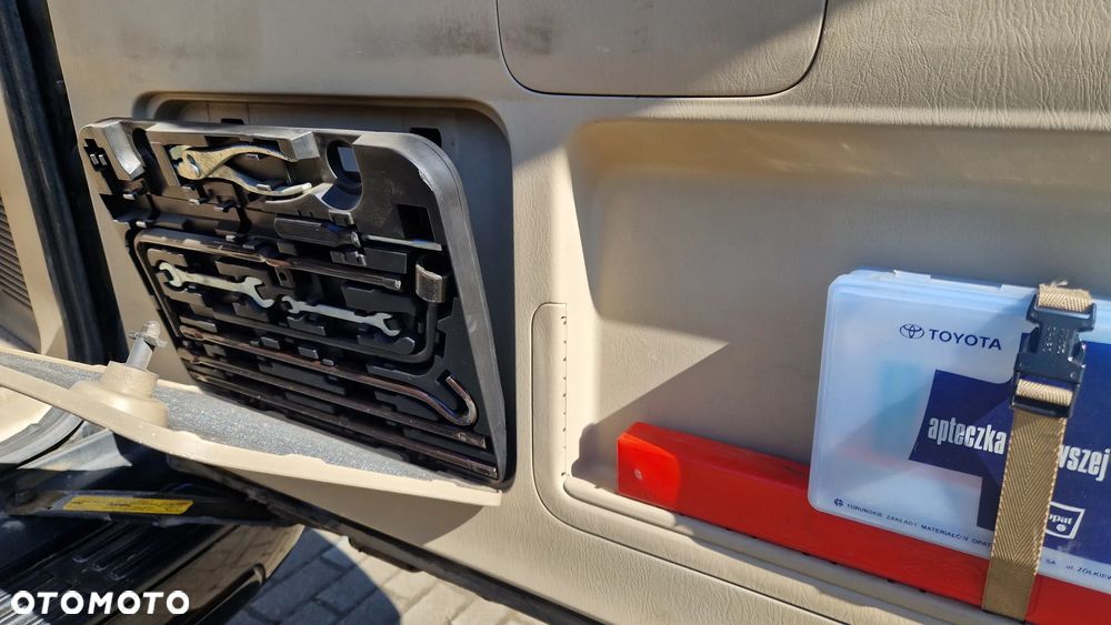 Toyota Land Cruiser 3.0 D Sol - 16