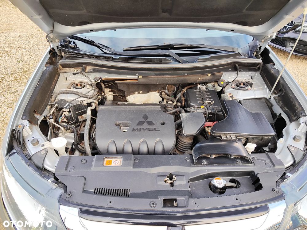 Mitsubishi Outlander 2.0 2WD CVT Diamant Edition+ - 26