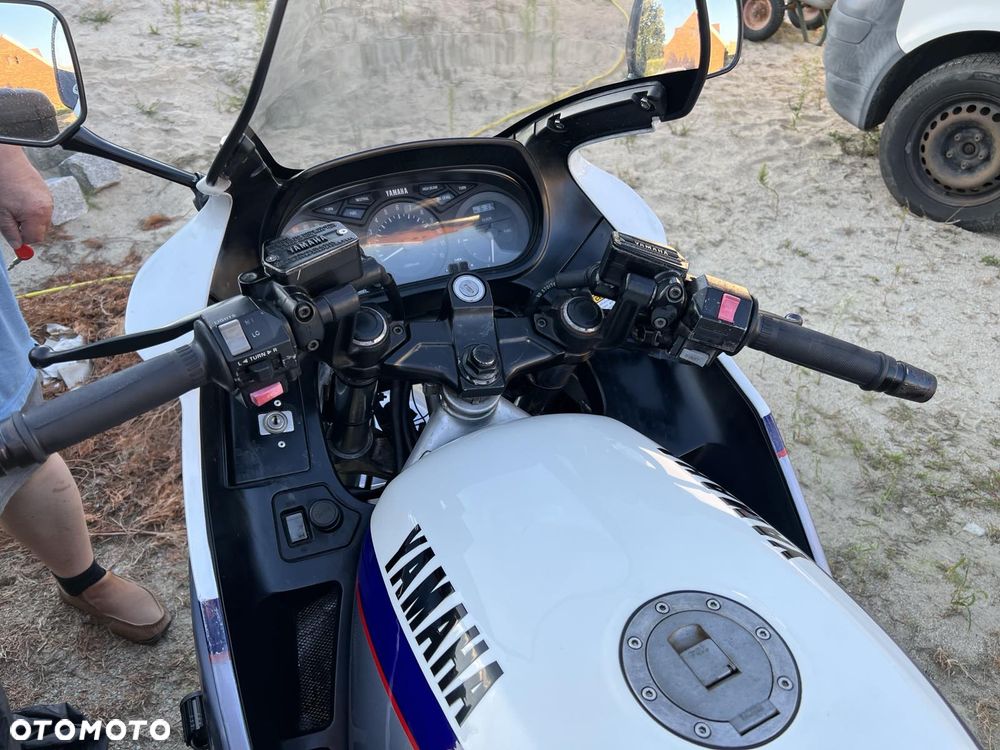Yamaha FJ - 2