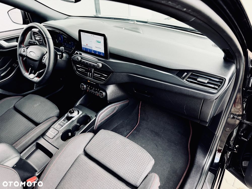 Ford Focus 1.5 EcoBoost Start-Stopp-System ST-LINE X - 30