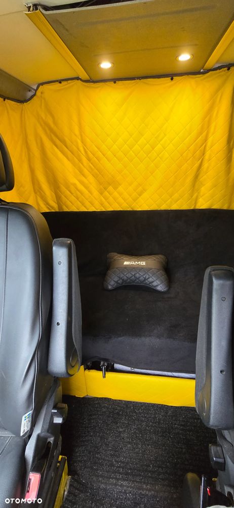 Mercedes-Benz Sprinter - 13