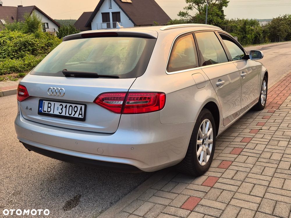 Audi A4 Avant 2.0 TDI DPF multitronic Ambiente - 4