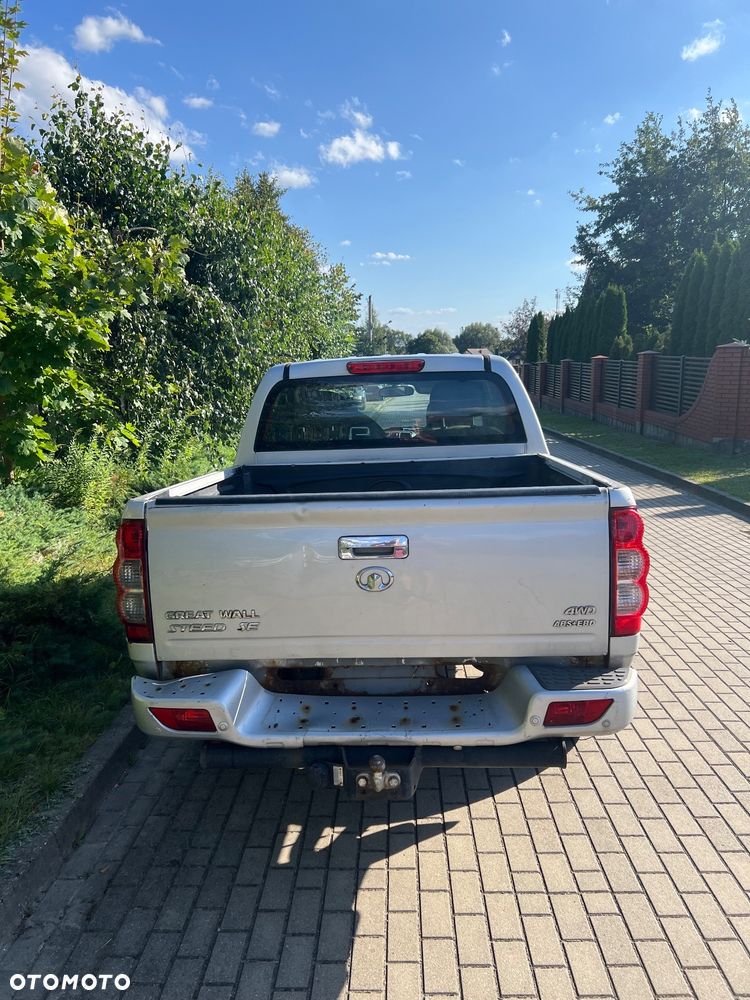 Isuzu Pick up - 6