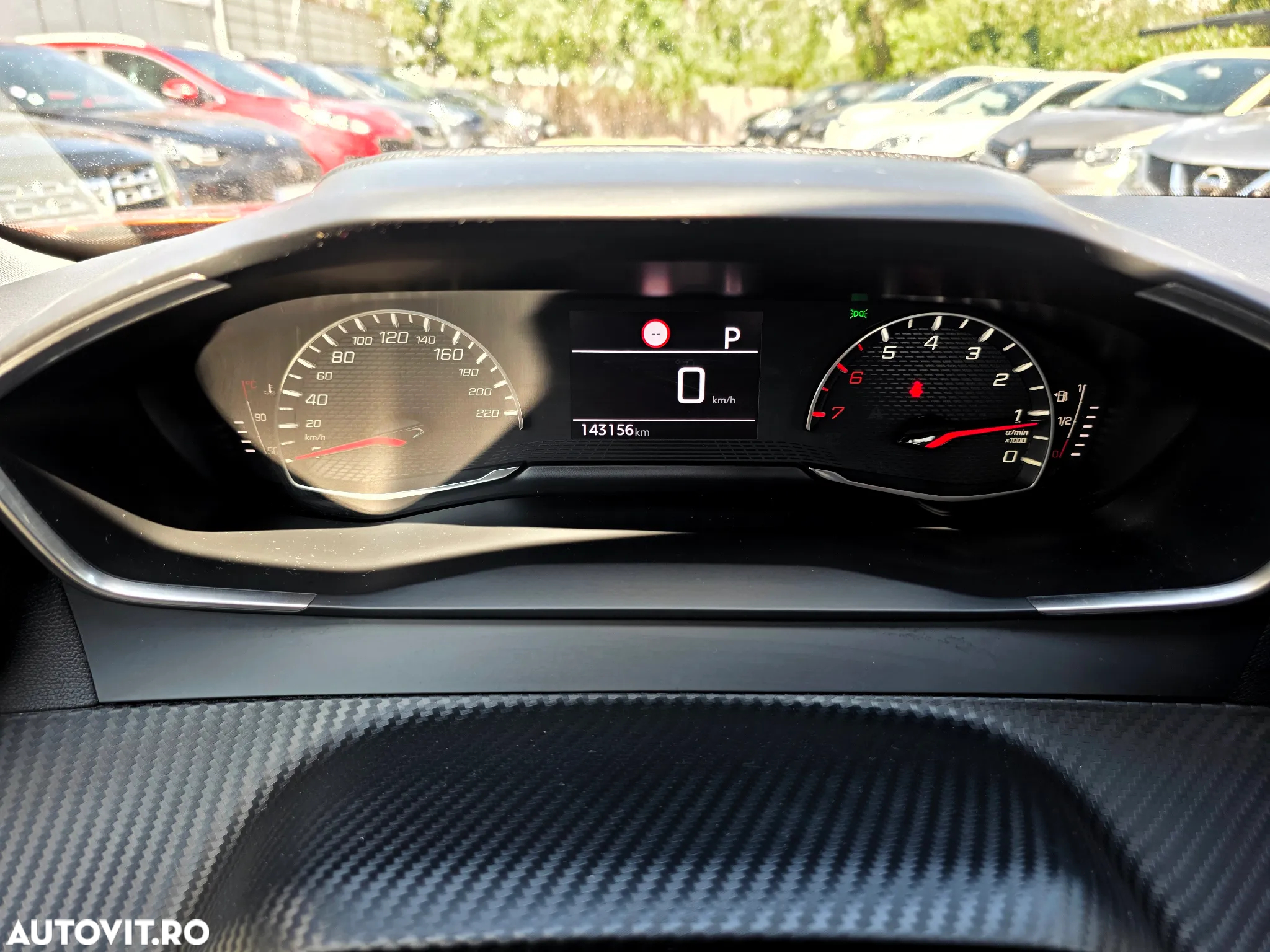 Peugeot 2008 PureTech 130 EAT8 Allure - 27