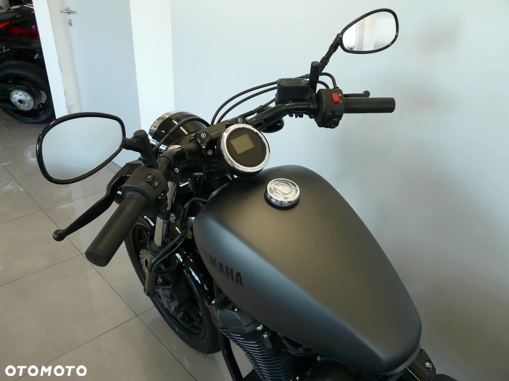 Yamaha XVS - 11