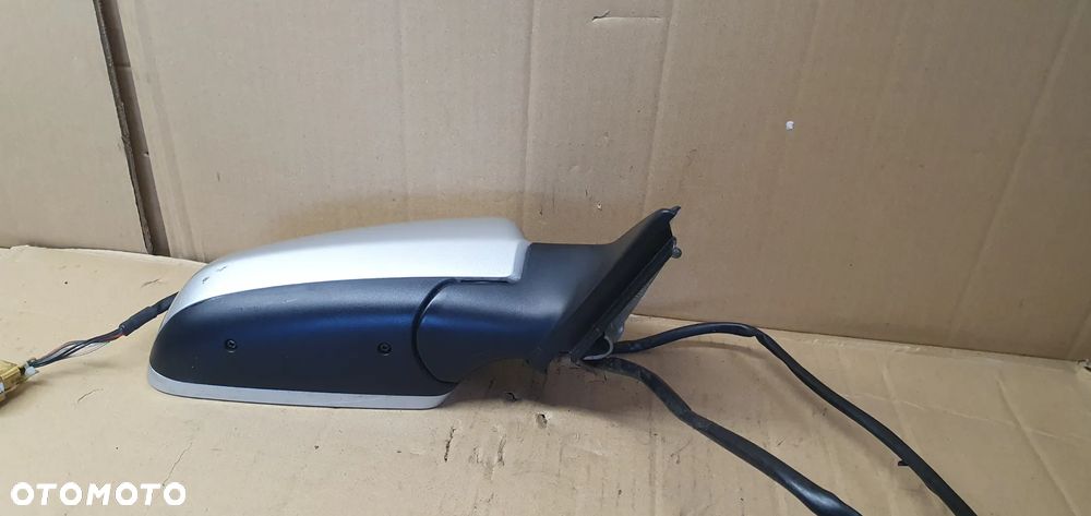 Lusterko prawe Audi A4 B6 7 PIN Europa LY7W - 4