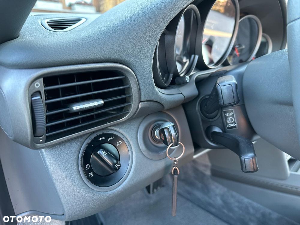 Porsche 911 Carrera Tiptronic S - 18