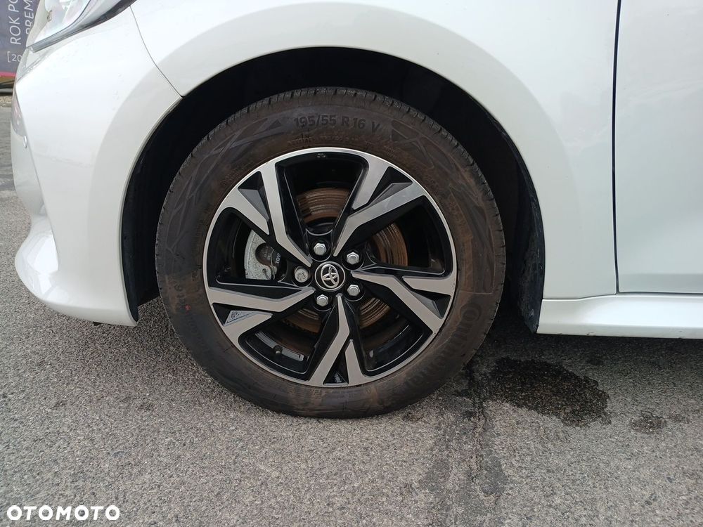 Toyota Yaris Hybrid 1.5 Style - 16