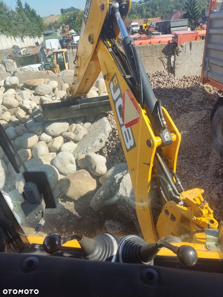 koparko ładowarka JCB 3CX - 7