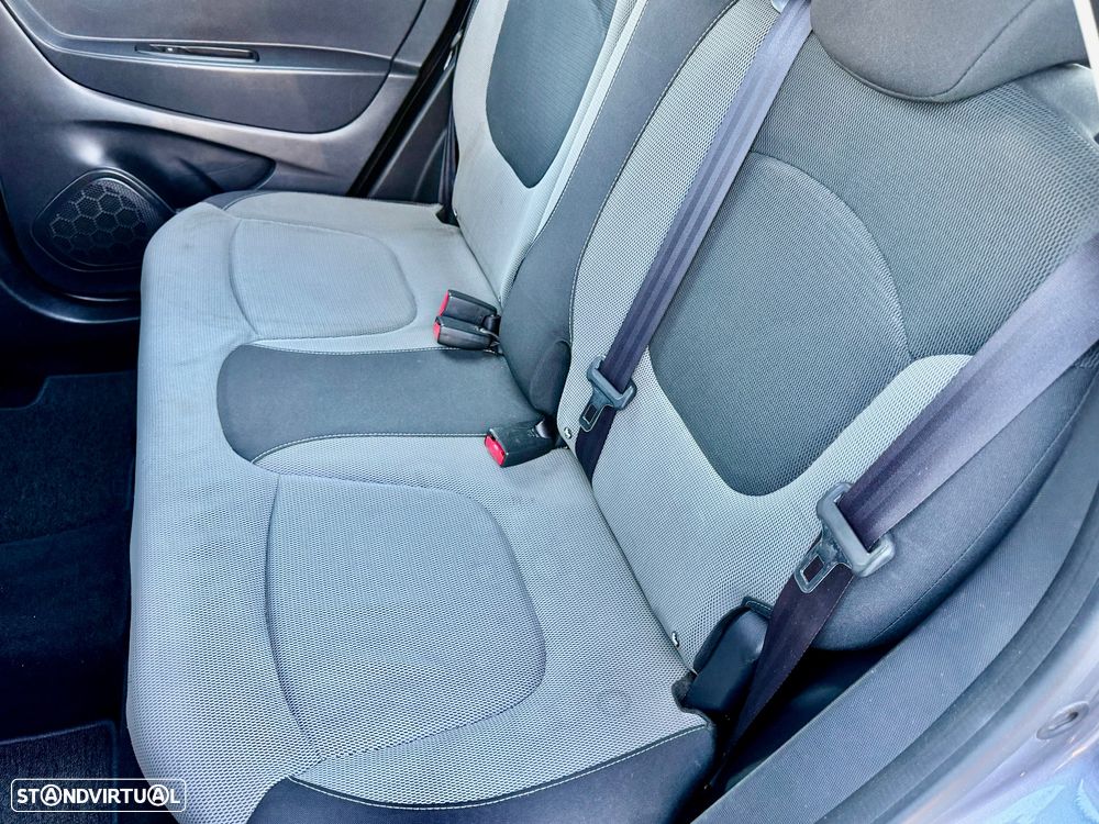 Renault Captur 1.5 dCi - 29