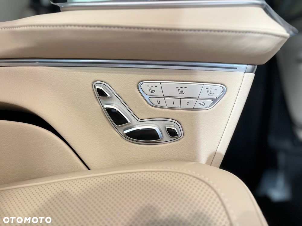 Mercedes-Benz Klasa V - 22