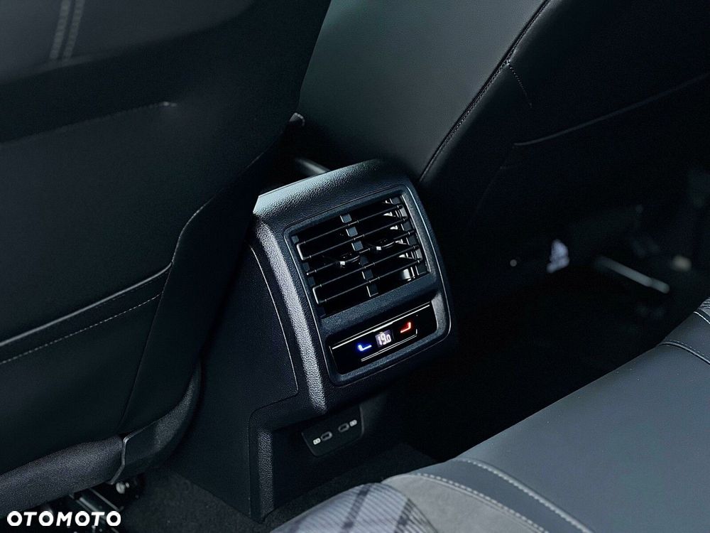 Volkswagen Golf - 20