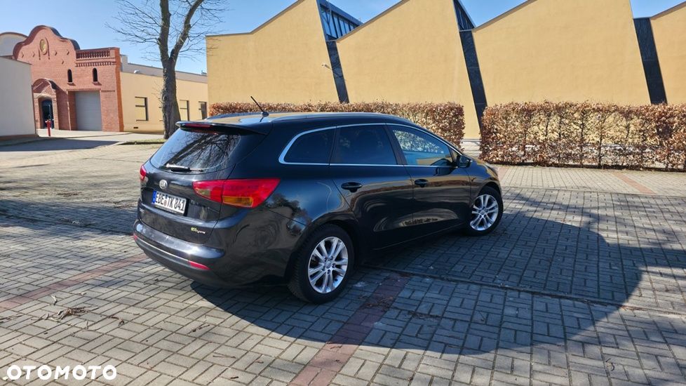 Kia Ceed 1.6 GDI Dream Team Edition - 7