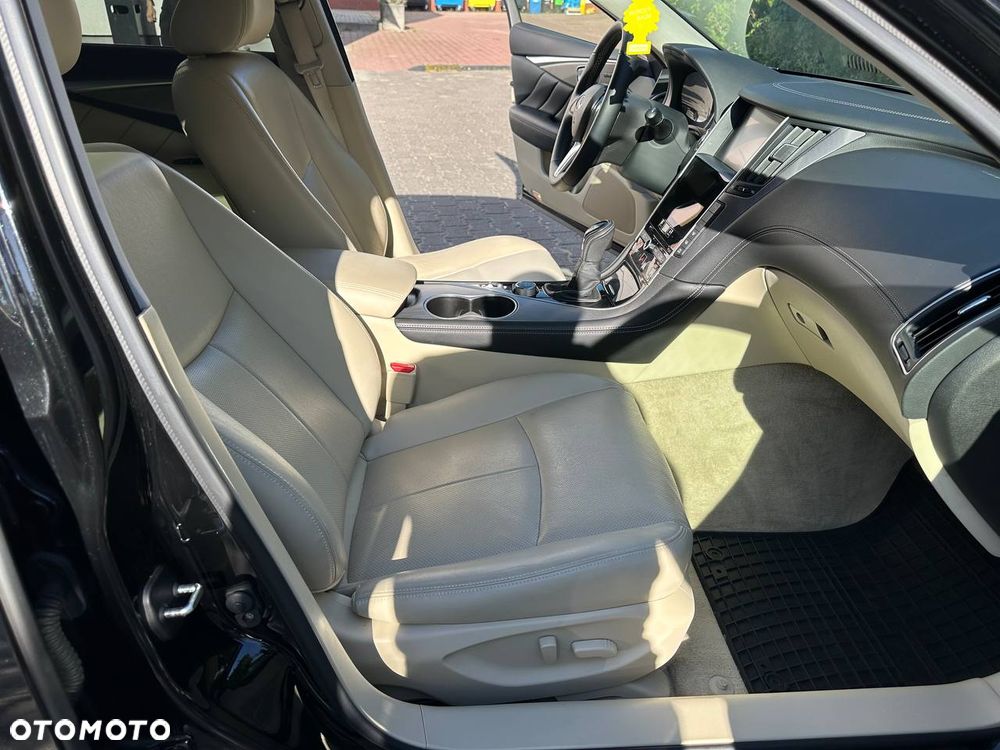 Infiniti Q50 2.0t Premium EU6 - 19
