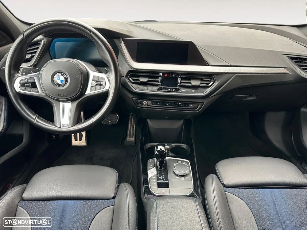 BMW 116 d Pack Desportivo M Auto - 11