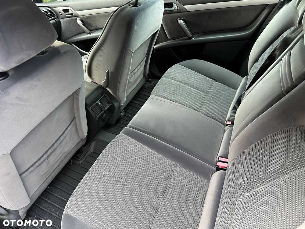 Peugeot 407 - 15
