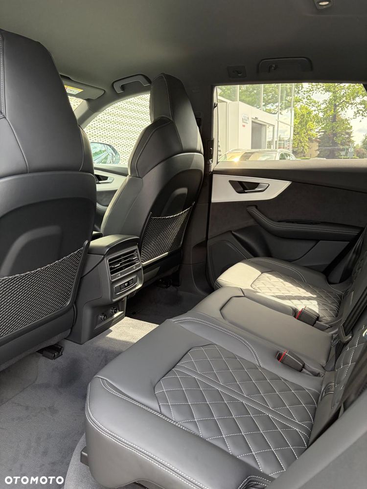 Audi Q8 - 15