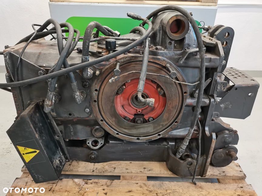 Środek mostu Claas Ares 630 RZ - 9