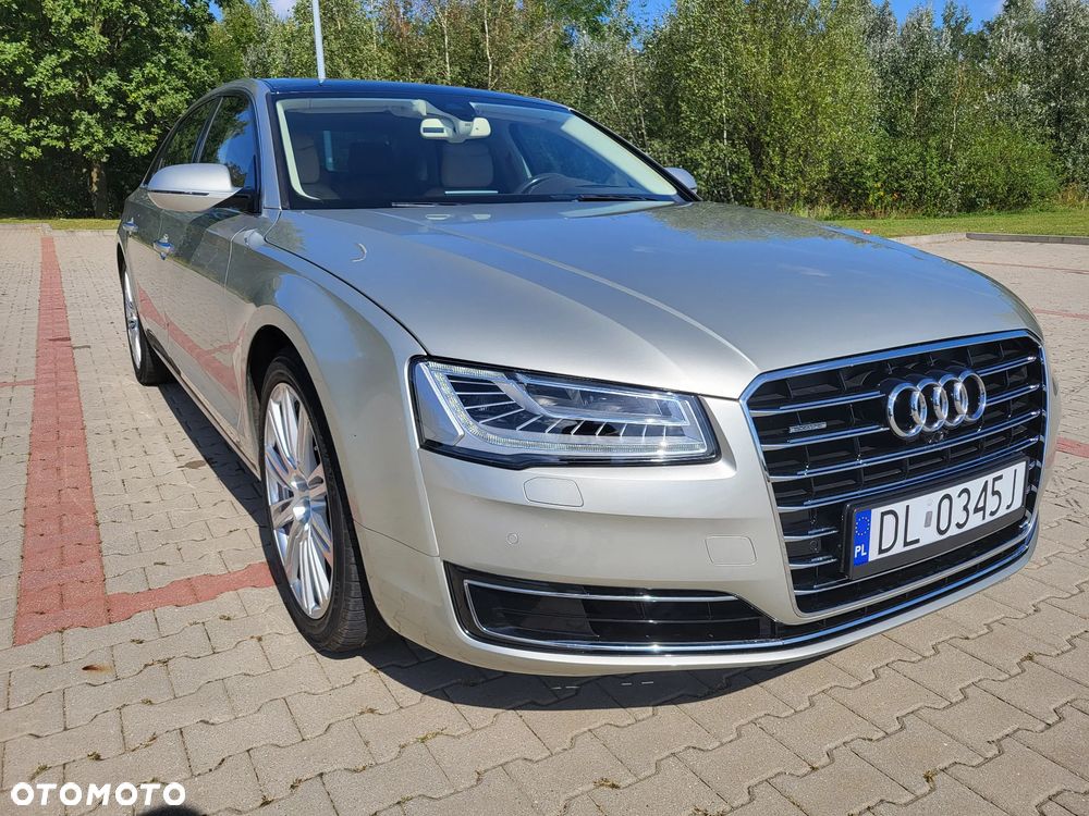 Audi A8 2015 photo 3
