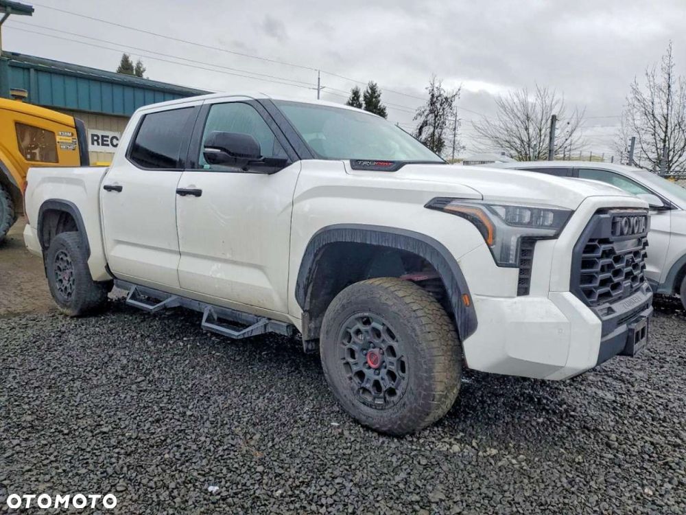 Toyota Tundra - 5