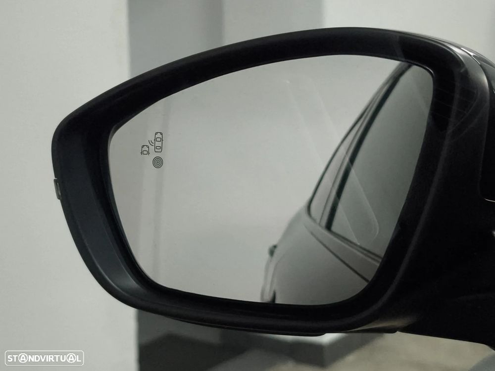 Peugeot e-2008 GT - 28