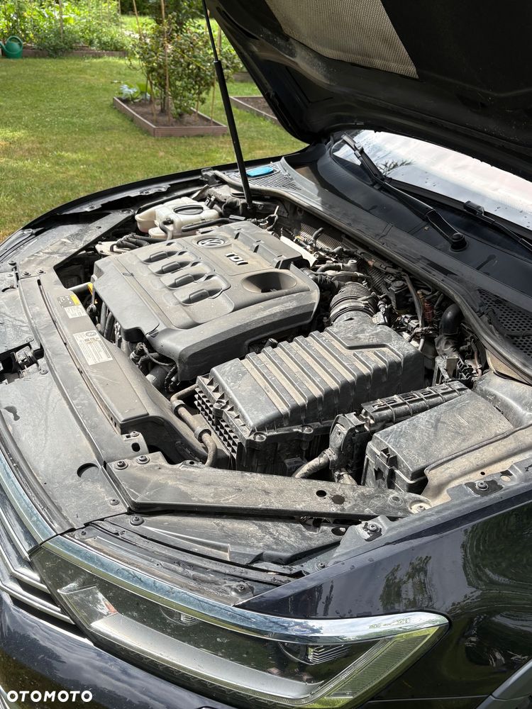 Volkswagen Passat - 14