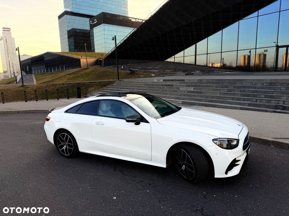 Mercedes-Benz Klasa E 300 9G-TRONIC - 15