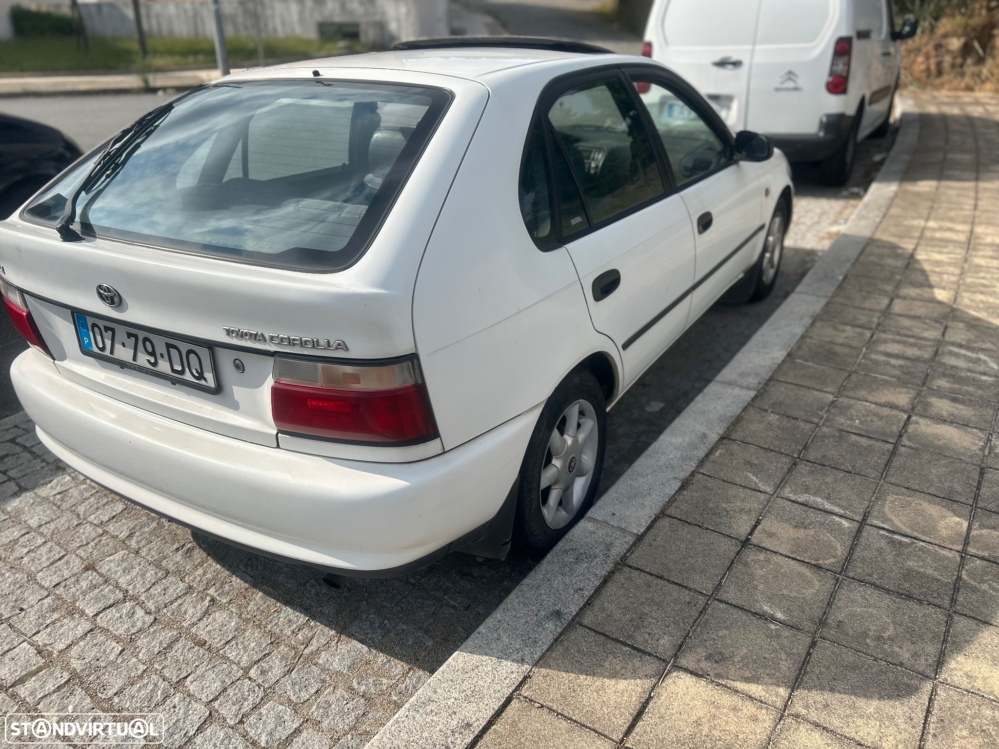 Toyota Corolla Hatchback 1.3 XLi - 3