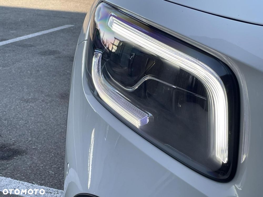 Mercedes-Benz GLB - 22