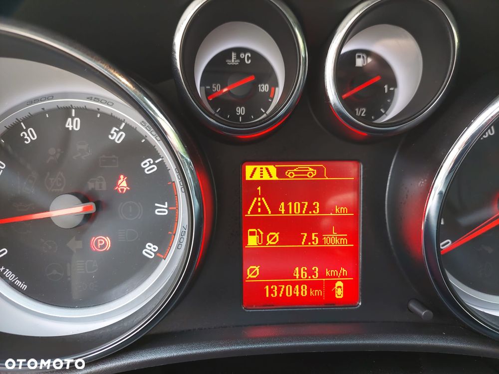 Opel Astra 1.4 Turbo Exklusiv - 24