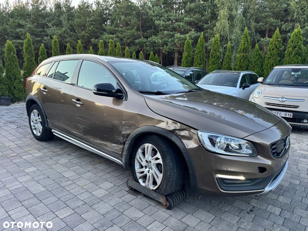 Volvo V60 Cross Country D3 Momentum - 4