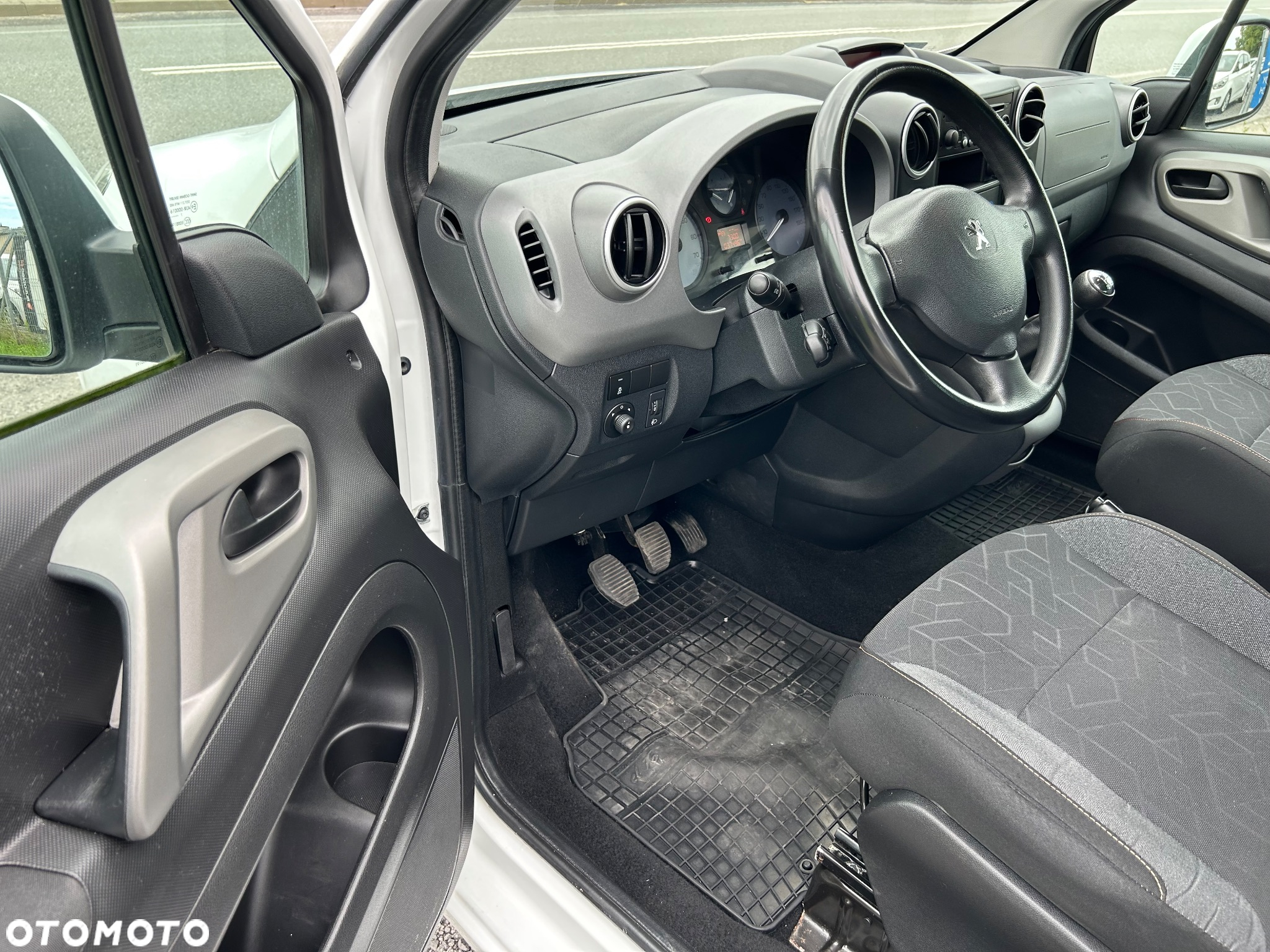 Peugeot Partner - 11