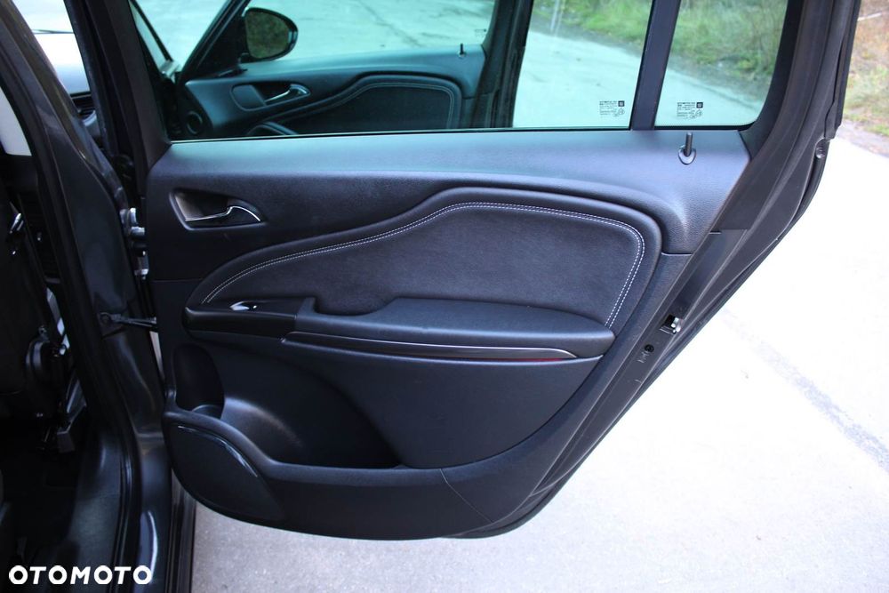 Opel Zafira 1.4 Turbo Business Edition - 19